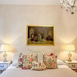 https://palazzo-tiolo.hotelinveneto.com
